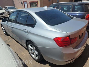 2014 BMW 3 Series Sedan 320i - miniatura 2