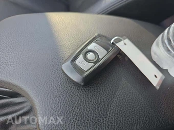 2014 BMW 3 Series Sedan 320i - miniatura 7