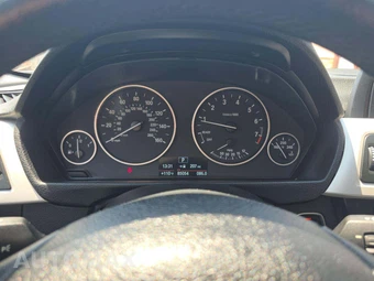 2014 BMW 3 Series Sedan 320i - miniatura 8