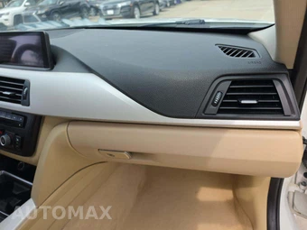 2014 BMW 3 Series Sedan 320i - miniatura 16