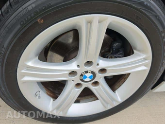 2014 BMW 3 Series Sedan 320i - miniatura 20