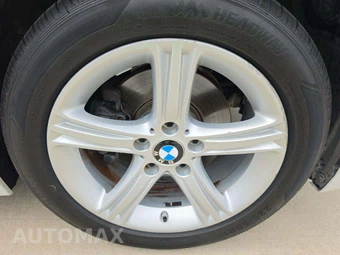 2014 BMW 3 Series Sedan 320i - miniatura 23