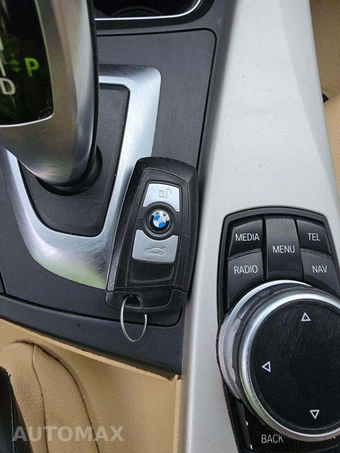 2014 BMW 3 Series Sedan 320i - miniatura 5