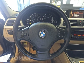 2014 BMW 3 Series Sedan 320i - miniatura 10
