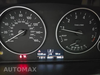 2014 BMW 3 Series Sedan 320i - miniatura 12