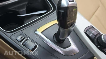 2014 BMW 3 Series Sedan 320i - miniatura 28