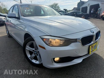 2014 BMW 3 Series Sedan 320i xDrive - miniatura 3