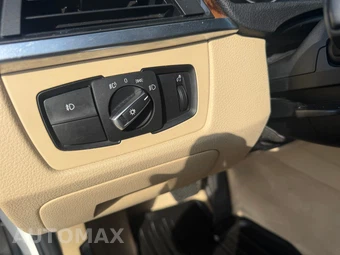 2014 BMW 3 Series Sedan 320i xDrive - miniatura 77