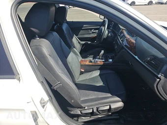 2014 BMW 3 Series Sedan 320i xDrive - miniatura 8