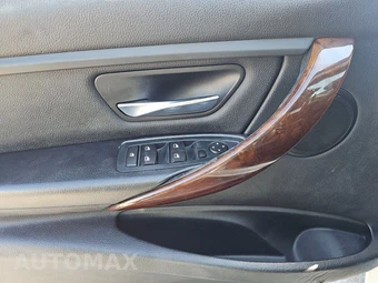 2014 BMW 3 Series Sedan 320i xDrive - miniatura 9