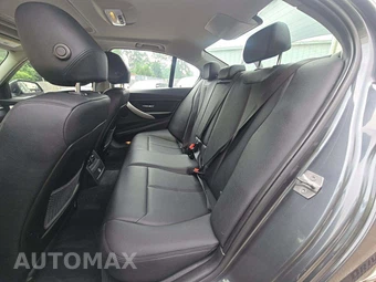 2014 BMW 3 Series Sedan 320i xDrive - miniatura 10