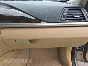 2014 BMW 3 Series Sedan 320i xDrive - miniatura 19