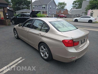 2014 BMW 3 Series Sedan 320i xDrive - miniatura 2