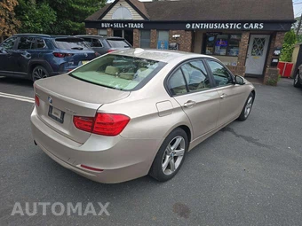 2014 BMW 3 Series Sedan 320i xDrive - miniatura 3