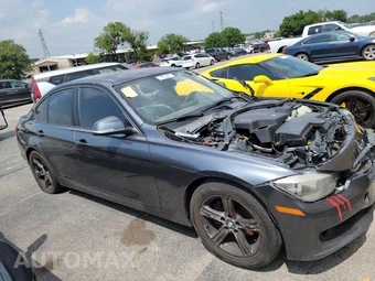2014 BMW 3 Series Sedan 328i - miniatura 3