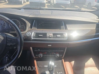 2014 BMW 5 Series Gran Turismo 535i Hatchback - miniatura 11