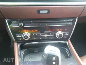 2014 BMW 5 Series Gran Turismo 535i Hatchback - miniatura 20