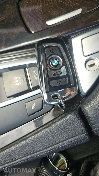 2014 BMW 5 Series Sedan 528i - miniatura 18