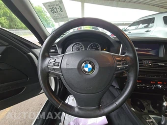 2014 BMW 5 Series Sedan 528i xDrive – miniatura 10