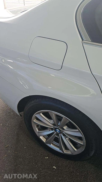 2014 BMW 5 Series Sedan 528i xDrive – miniatura 27