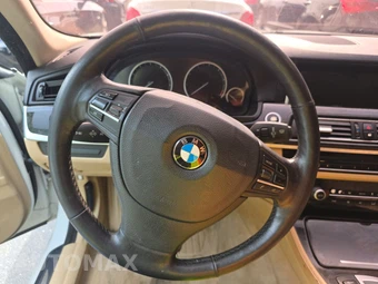 2014 BMW 5 Series Sedan 528i xDrive - miniatura 10