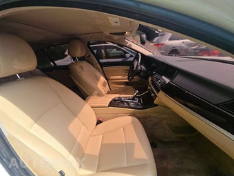 2014 BMW 5 Series Sedan 528i xDrive - miniatura 8