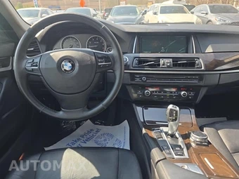 2014 BMW 5 Series Sedan 528i xDrive - miniatura 14