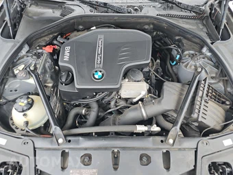2014 BMW 5 Series Sedan 528i xDrive - miniatura 15