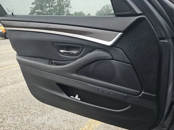 2014 BMW 5 Series Sedan 528i xDrive - miniatura 9