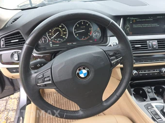 2014 BMW 5 Series Sedan 535d – miniatura 10