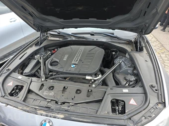 2014 BMW 5 Series Sedan 535d – miniatura 15