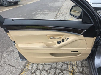 2014 BMW 5 Series Sedan 535d – miniatura 9