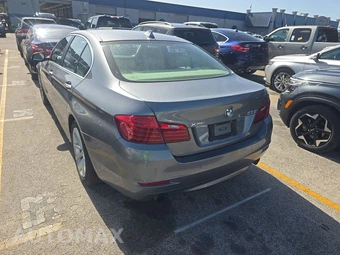 2014 BMW 5 Series Sedan 535i xDrive - miniatura 6