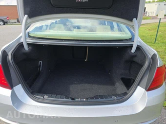 2014 BMW 5 Series Sedan 550i xDrive - miniatura 14