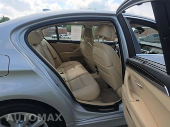 2014 BMW 5 Series Sedan 550i xDrive - miniatura 16
