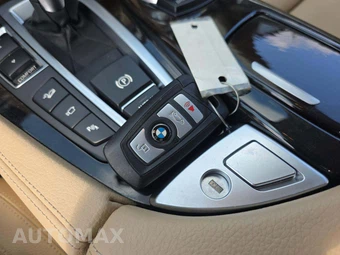2014 BMW 5 Series Sedan 550i xDrive - miniatura 8