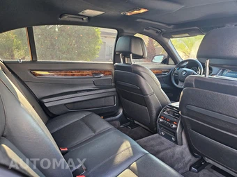 2014 BMW 7 Series Sedan 740Li - miniatura 13