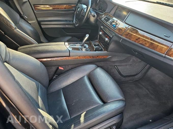 2014 BMW 7 Series Sedan 740Li - miniatura 15