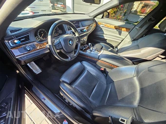 2014 BMW 7 Series Sedan 740Li - miniatura 21