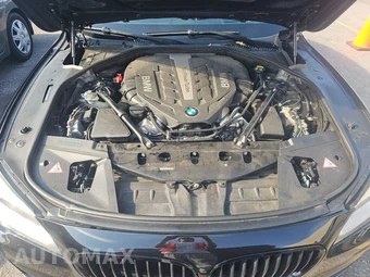 2014 BMW 7 Series Sedan 750i – miniatura 15