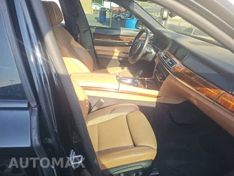 2014 BMW 7 Series Sedan 750i – miniatura 8