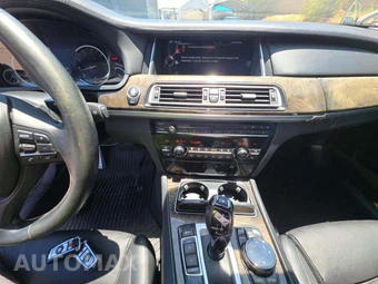 2014 BMW 7 Series Sedan 750i - miniatura 7