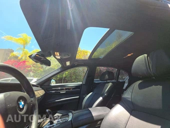 2014 BMW 7 Series Sedan 750i - miniatura 8