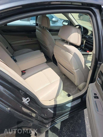 2014 BMW 7 Series Sedan 750i xDrive - miniatura 16