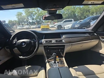 2014 BMW 7 Series Sedan 750Li - miniatura 14