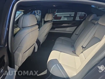 2014 BMW 7 Series Sedan 750Li - miniatura 16
