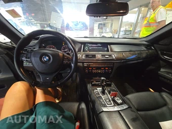2014 BMW 7 Series Sedan 750Li - miniatura 11