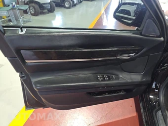 2014 BMW 7 Series Sedan 750Li - miniatura 9