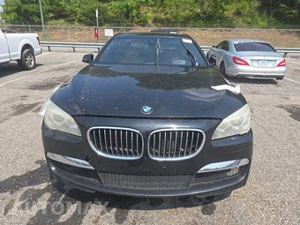 2014 BMW 7 Series Sedan 750Li xDrive - miniatura 2