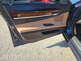 2014 BMW 7 Series Sedan 750Li xDrive - miniatura 9